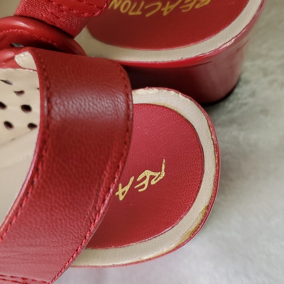 Kenneth Cole Reaction Leather Red Wedge Peep Toe Slingback Sandals SIZE: 10M - Picture 14 of 16